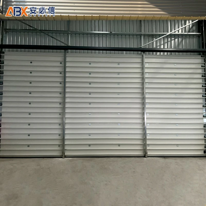 昆玉铝板提升门